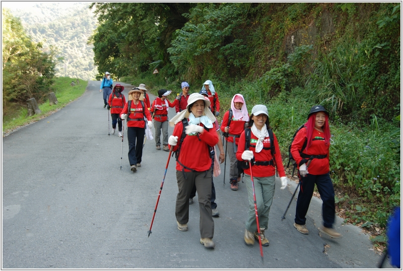 2012-10-07 09-49-51往登山口途中.JPG